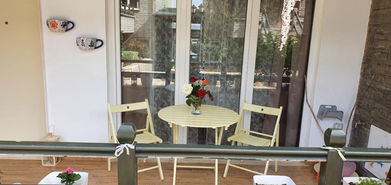 Apartament Renissa's *